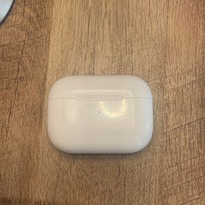 Apple AirPods Pro case